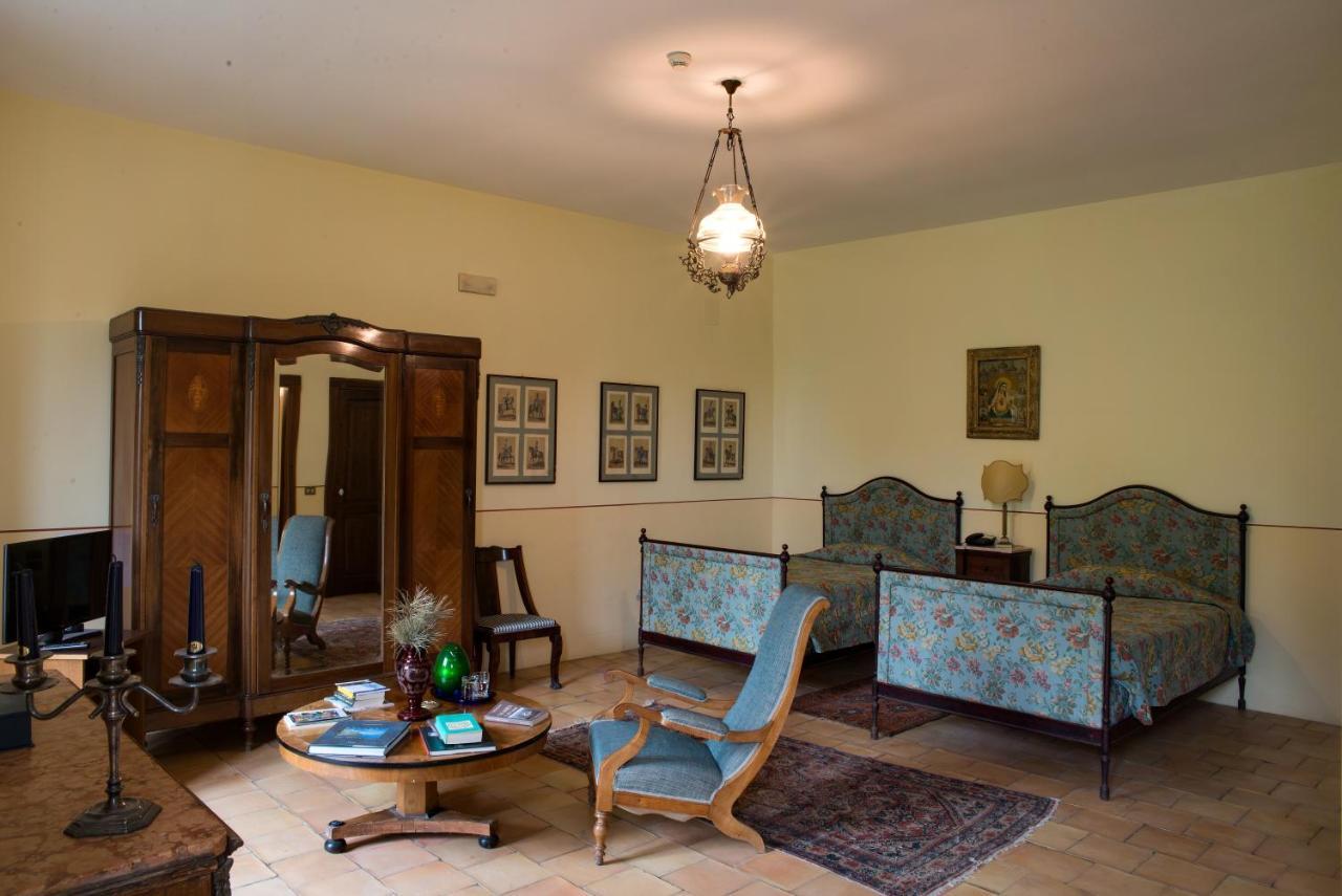 Hotel Torre Camigliati Dimora Storica à Camigliatello Silano Extérieur photo