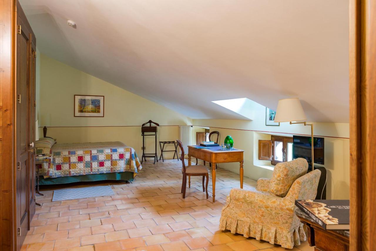 Hotel Torre Camigliati Dimora Storica à Camigliatello Silano Extérieur photo